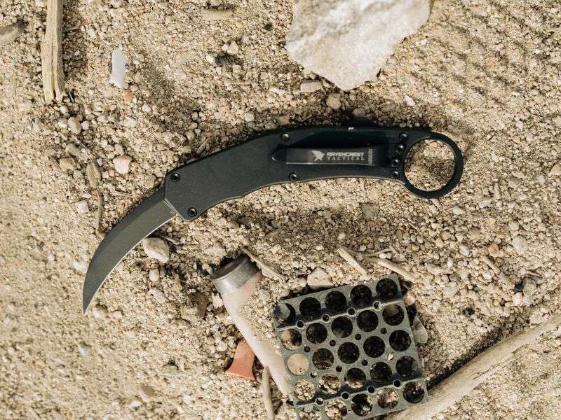 This is the Enigma, an OTF Karambit.