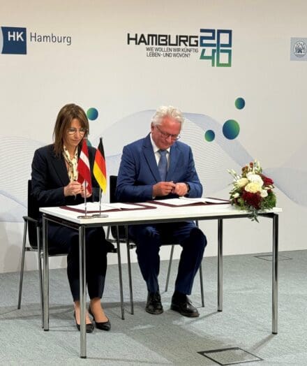 Rheinmetall-Signing-Latvia-2-440×524.jpeg