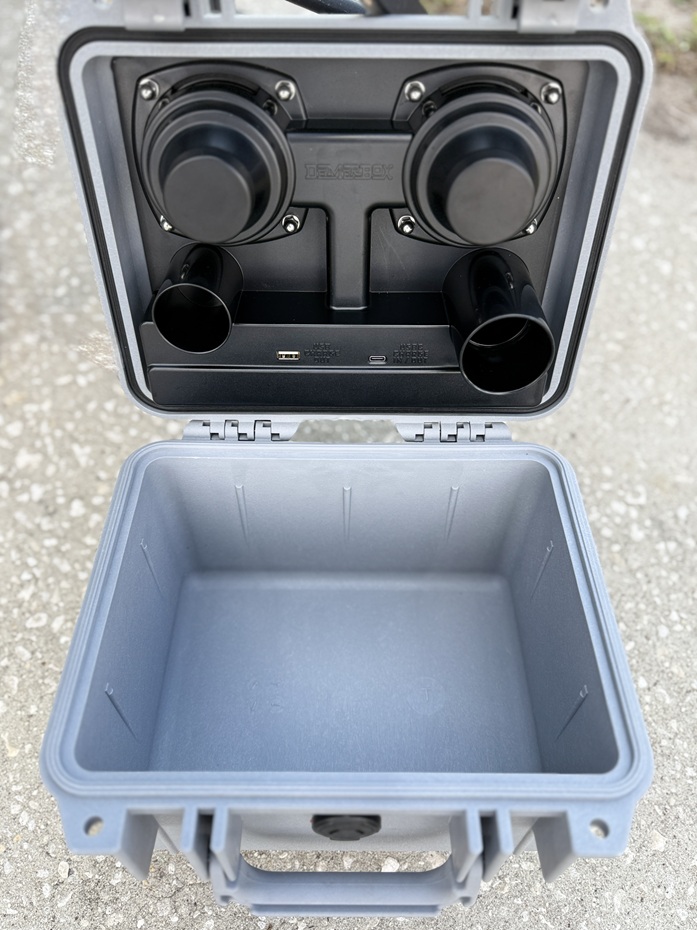 internal view of the demer box bd2 speaker