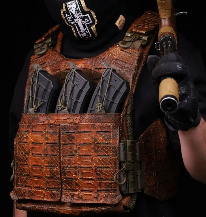 davranov unveils limited edition python plate carrier