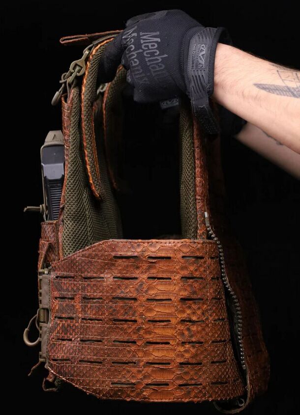 davranov unveils limited edition python plate carrier