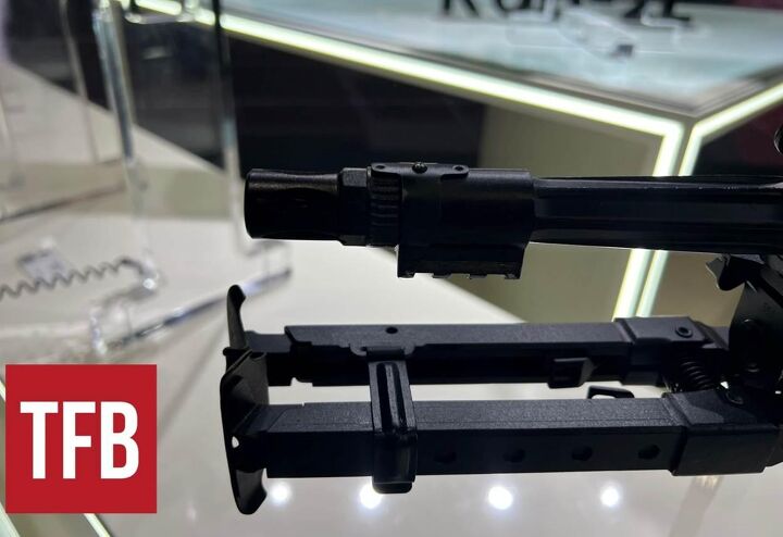 hidden in plain sight russias unidentified lmg, RPL 20 has two ways to mount the bipod on the ceciever or on the barrel By Lynnson Schooler