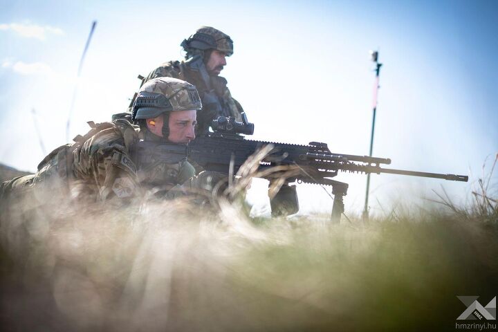 potd gestamen machine guns in hungarian service use