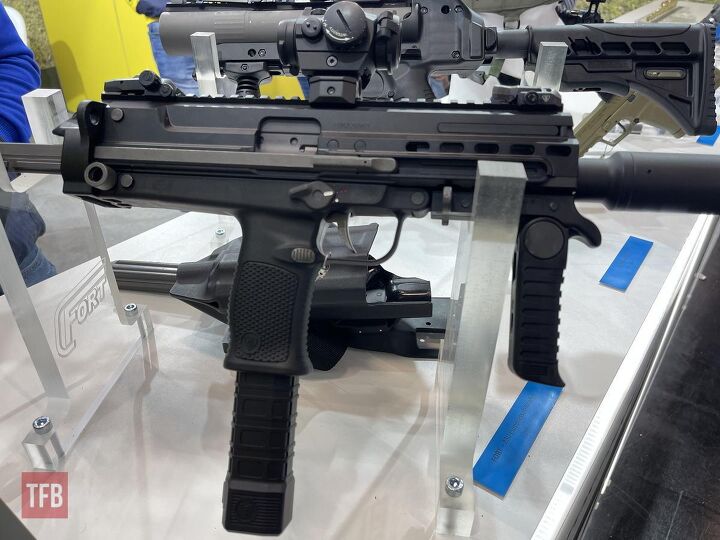 potd fort 230 a ukrainian take on the mp7 concept