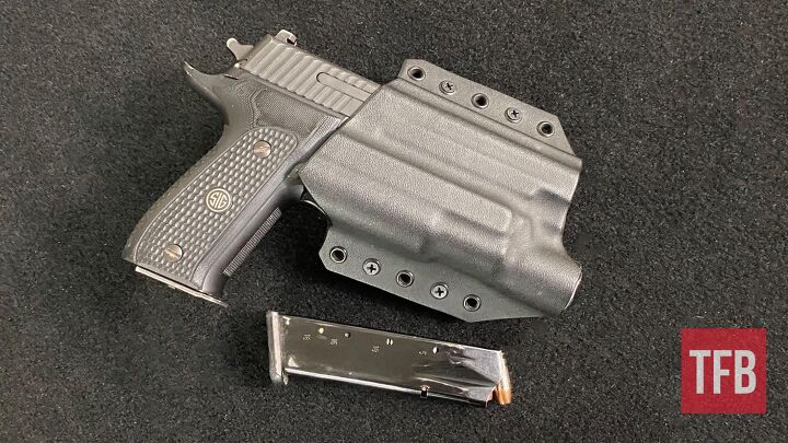 concealed carry corner best cover garments for concealment