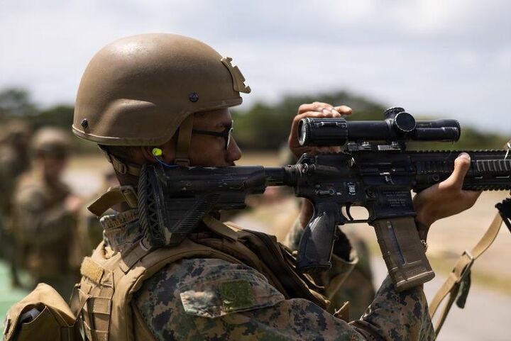 potd usmc m27 with hera arms grip