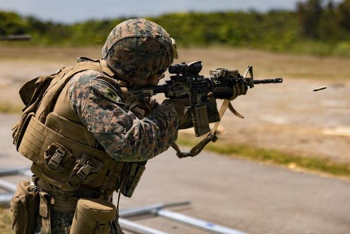 potd usmc m27 with hera arms grip