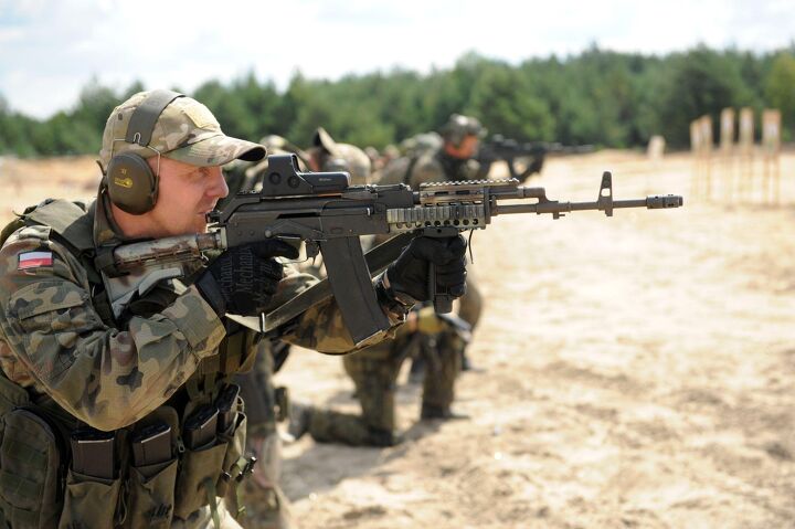 what is wrong with 5 56 aks, Polish Special Forces soldier with 5 56 AK Photo credit Staff Sgt Isaac Graham DVIDS Public domain