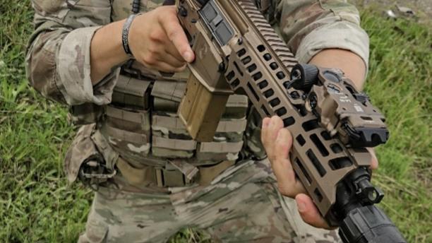 b e meyers awarded us army contract for dagir v1 lasers