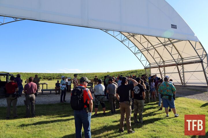 brownells annual action hero experience, Competitors grouping up into squads