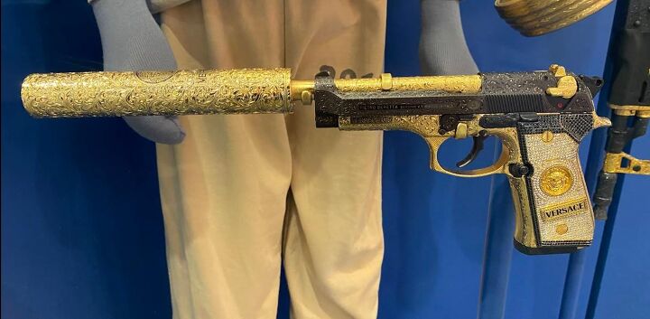 silencer saturday 440 a special integral upper from the dea archives, Google Maps image of the Versace Beretta