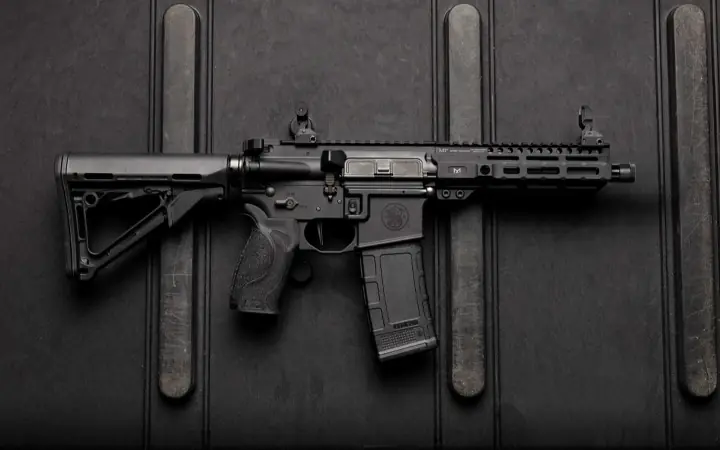 smith wesson adds to m p15 line with axe pistol sbr in 300 blk