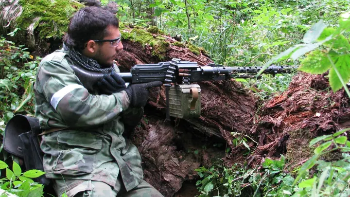 top 3 most deceptive movie gun props, Author with MGPK in 2009