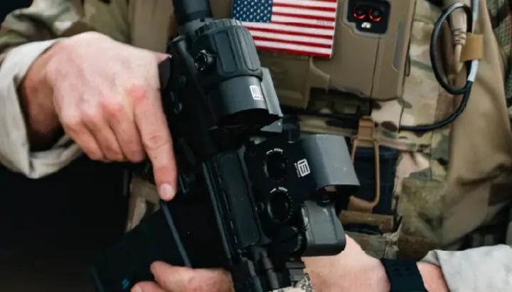 14 000 eotech sights and lasers headed to m7 xm8 m250 evaluation