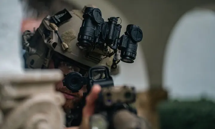14 000 eotech sights and lasers headed to m7 xm8 m250 evaluation