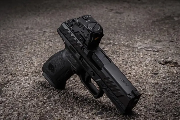 enclosed emitter made even better steiner mps 2 0 micro pistol sight