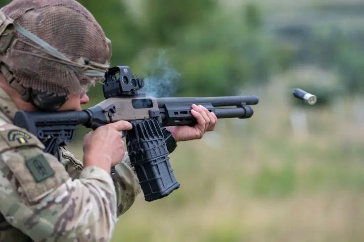 potd british army tests mossberg 590m l351a1 for drone defense