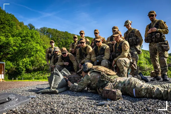 potd luxembourg s newest soldiers with hk416a7