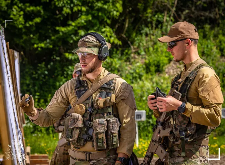 potd luxembourg s newest soldiers with hk416a7