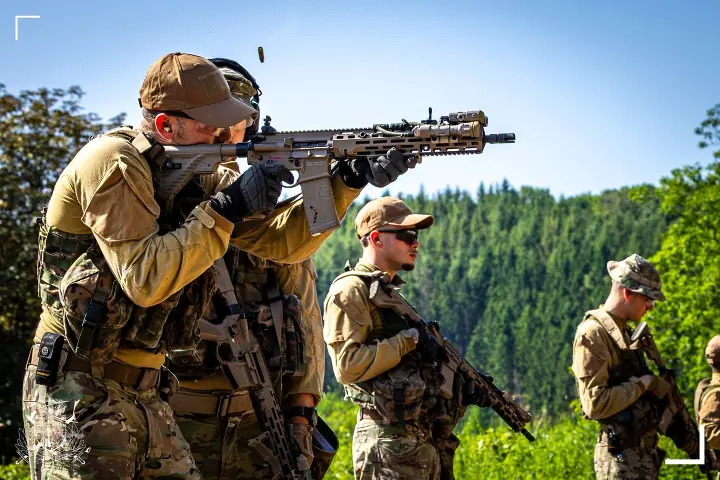 potd luxembourg s newest soldiers with hk416a7