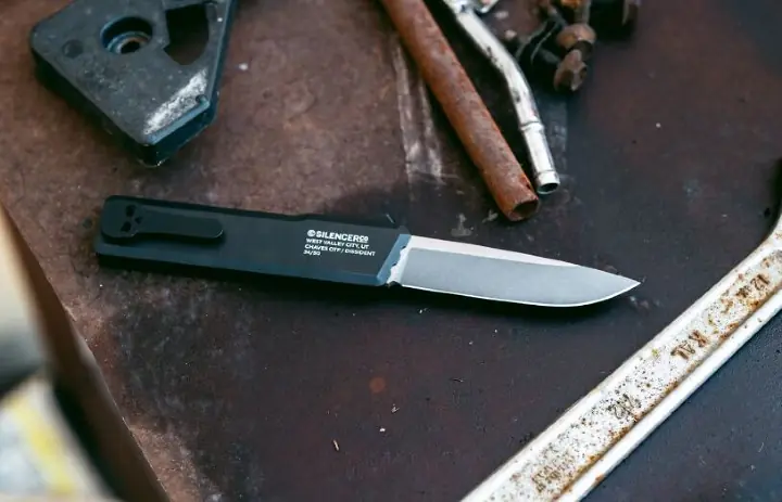 silencerco chaves knives team up on limited edition dissident otf